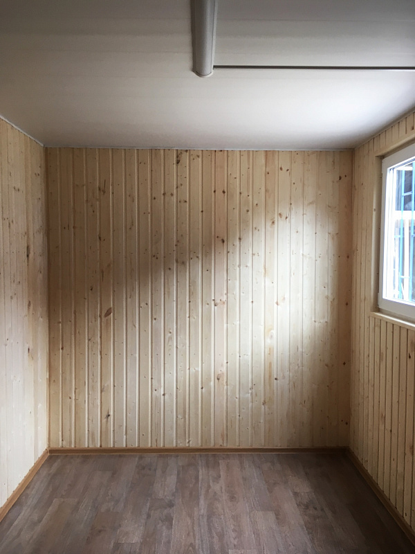 Дачный вагончик 4 метра с двумя окнами